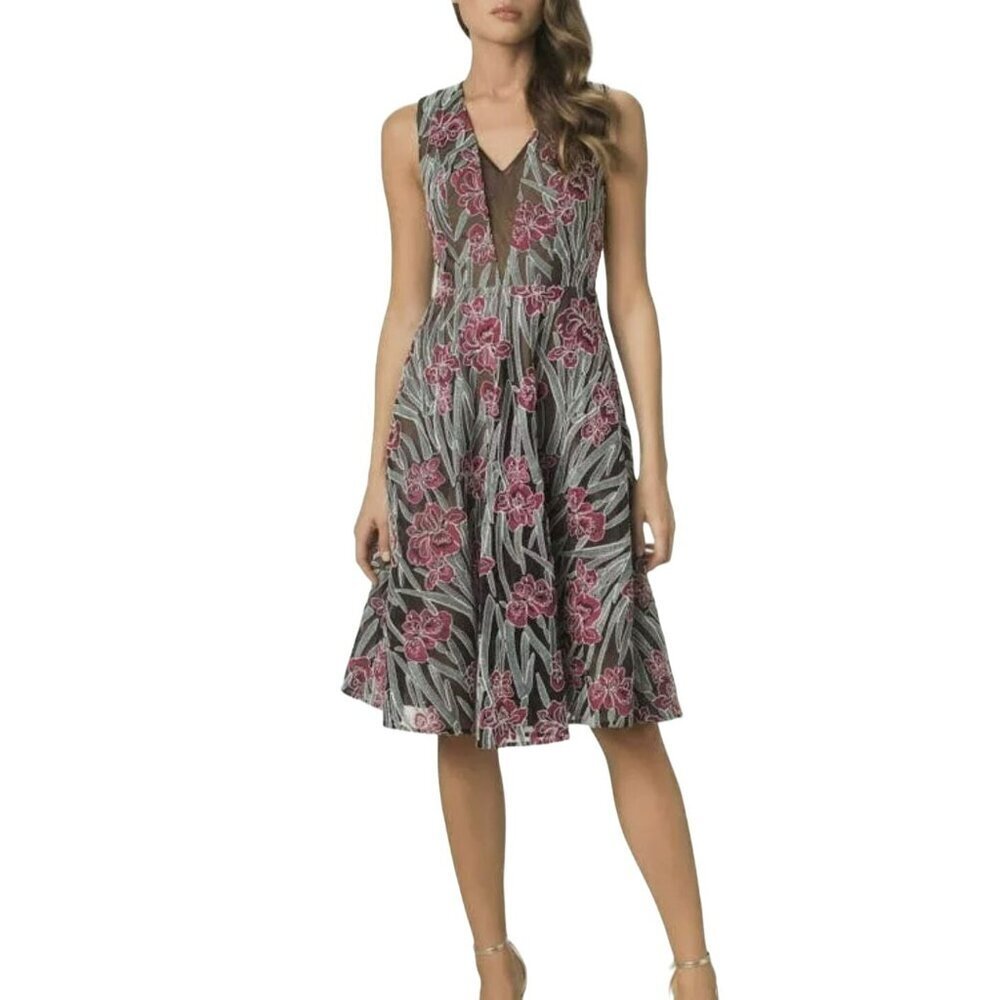 Dress The Population Floral Embroidered Macie Fit and Flare Dress Small NEW